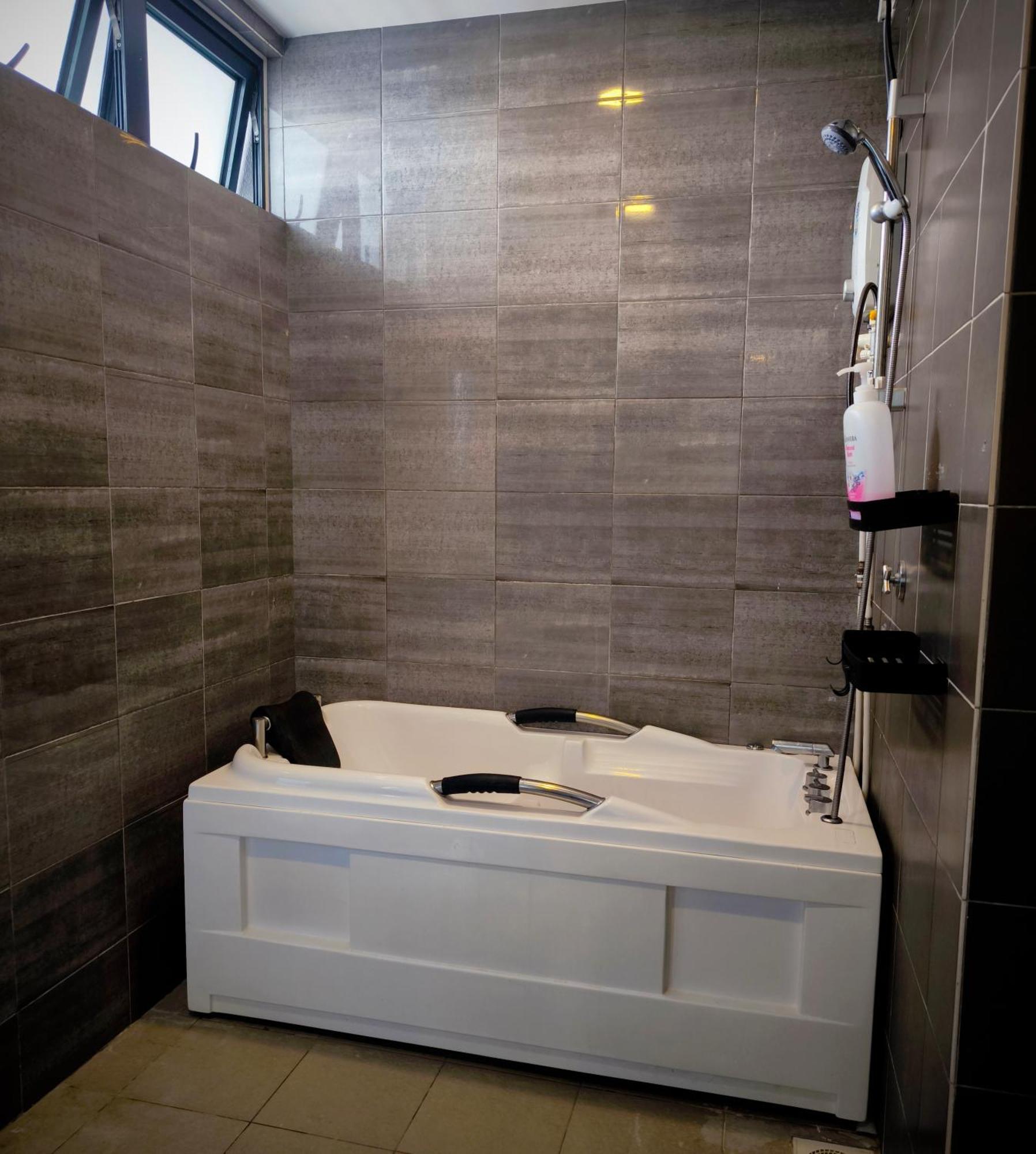 Eshue Designer Suites @ Simfoni Towers Cheras Bagian luar foto